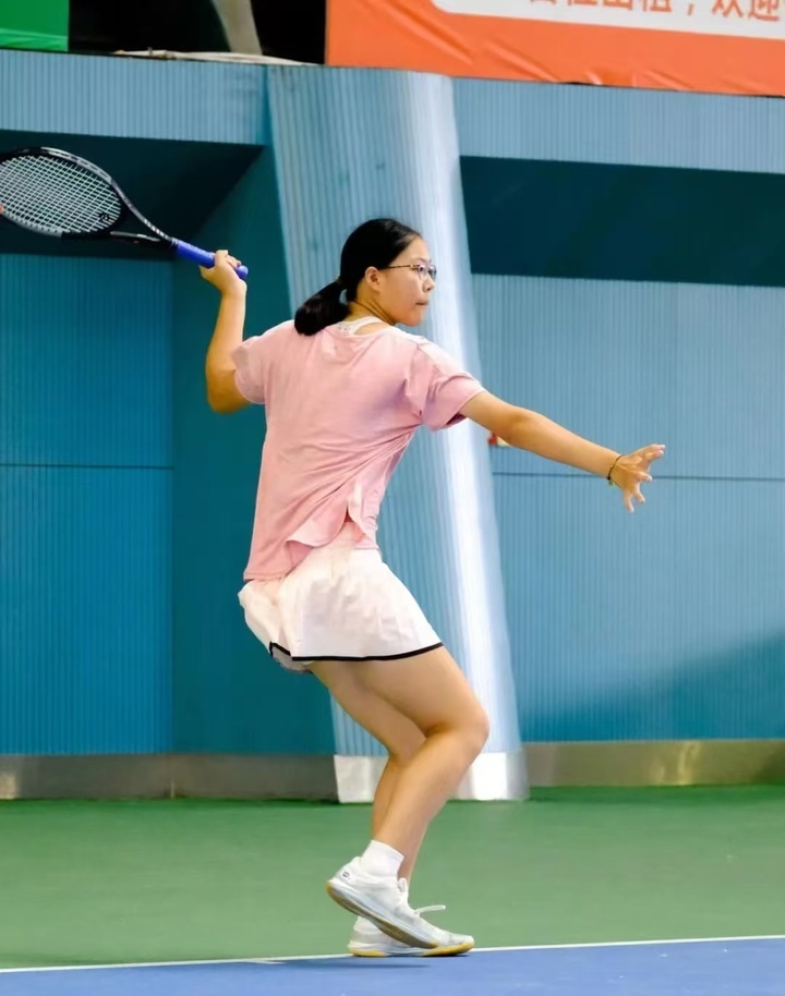 他不仅是中 他不仅是中