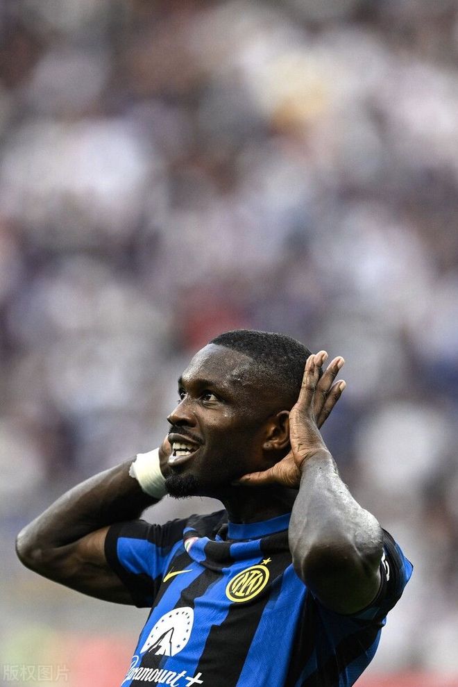 一位来自哈 一位来自哈