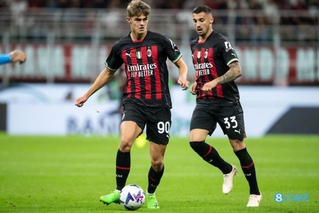 初双方的首 初双方的首